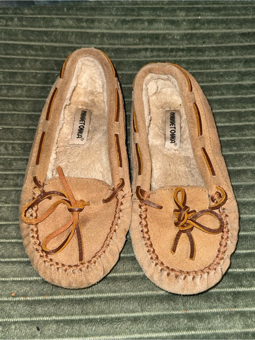 Minnetonka Kids Chestnut Moccasin Slippers with Bow